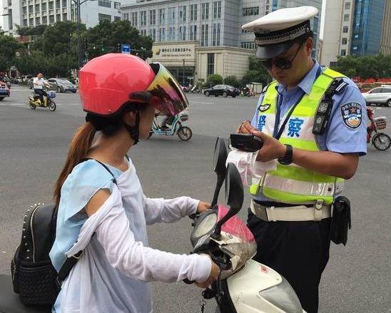 駕駛員的自我安全保護 駕駛員的自我安全保護